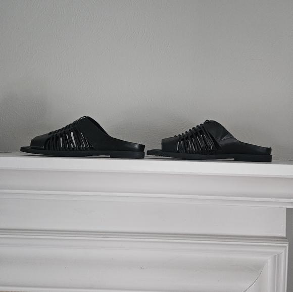 NWOT Daniella Shevel Gia Lace Flats - Picture 2 of 12